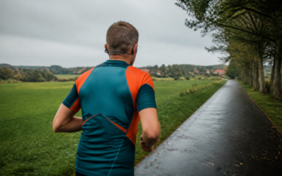 Shokz OpenRun Pro 2: Słuchawki z przewodnictwem kostnym, które słyszą za Ciebie ruch uliczny