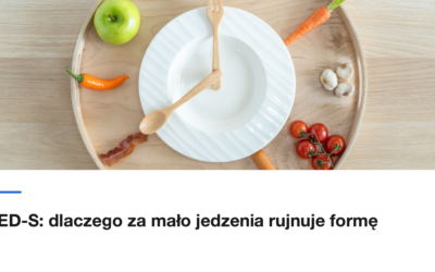 Pusty talerz ulozony jak zegar, wokol warzywa i owoce