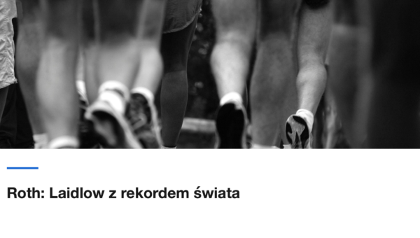 Grupa biegaczy w zbliżeniu na nogi, ujęcie monochromatyczne