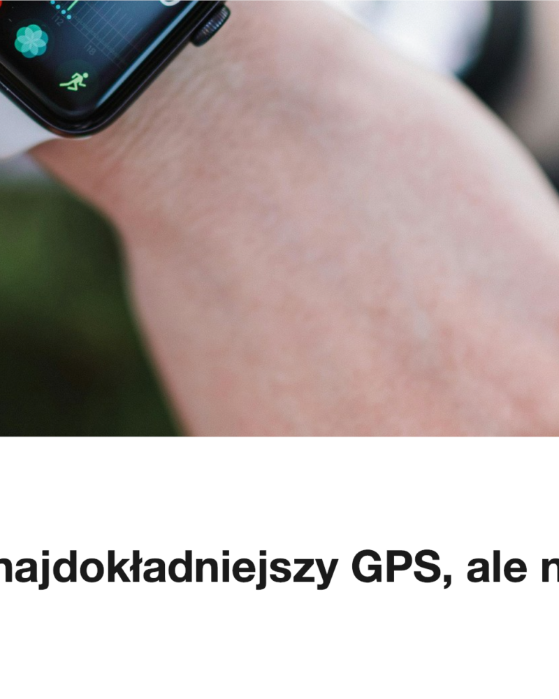 Zegarek sportowy na nadgarstku, zblizenie
