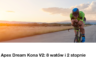 Triathlonista w stroju startowym na rowerze czasowym o zachodzie słońca