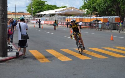 Kolarz na trasie IRONMAN 70.3 Cozumel